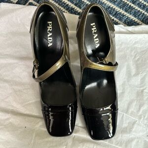 Prada heel patent mary jane size 38.5 worn 1 time